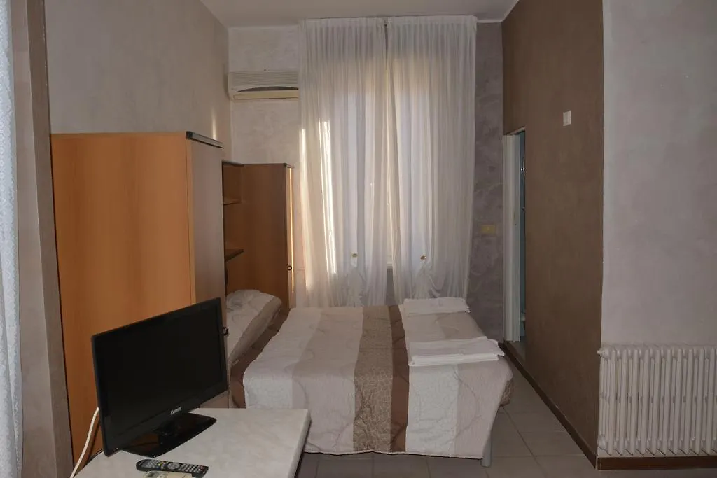 فندق لوانو Albergo Boccaccio