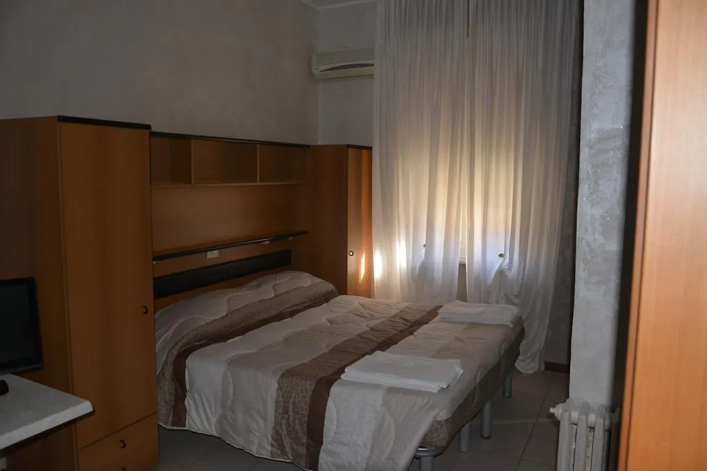 لوانو Albergo Boccaccio