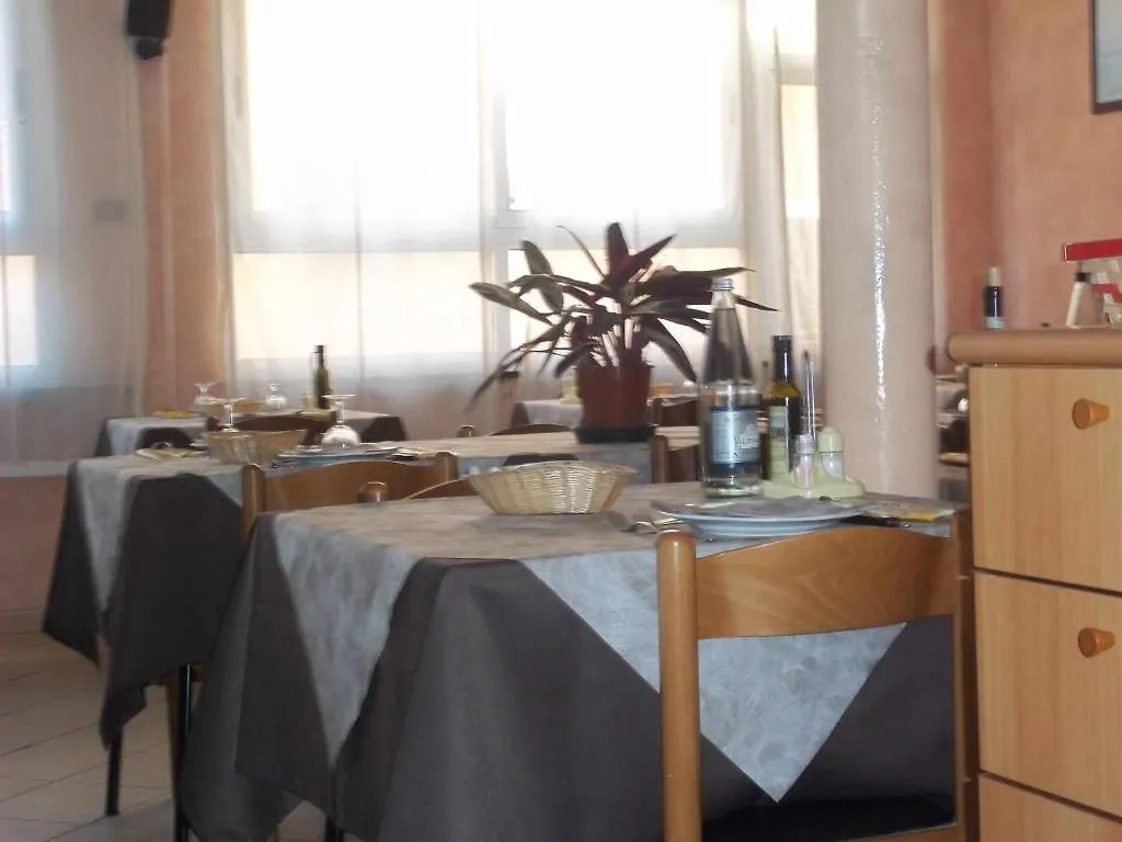 لوانو Albergo Boccaccio فندق