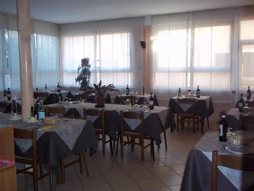 لوانو Albergo Boccaccio فندق